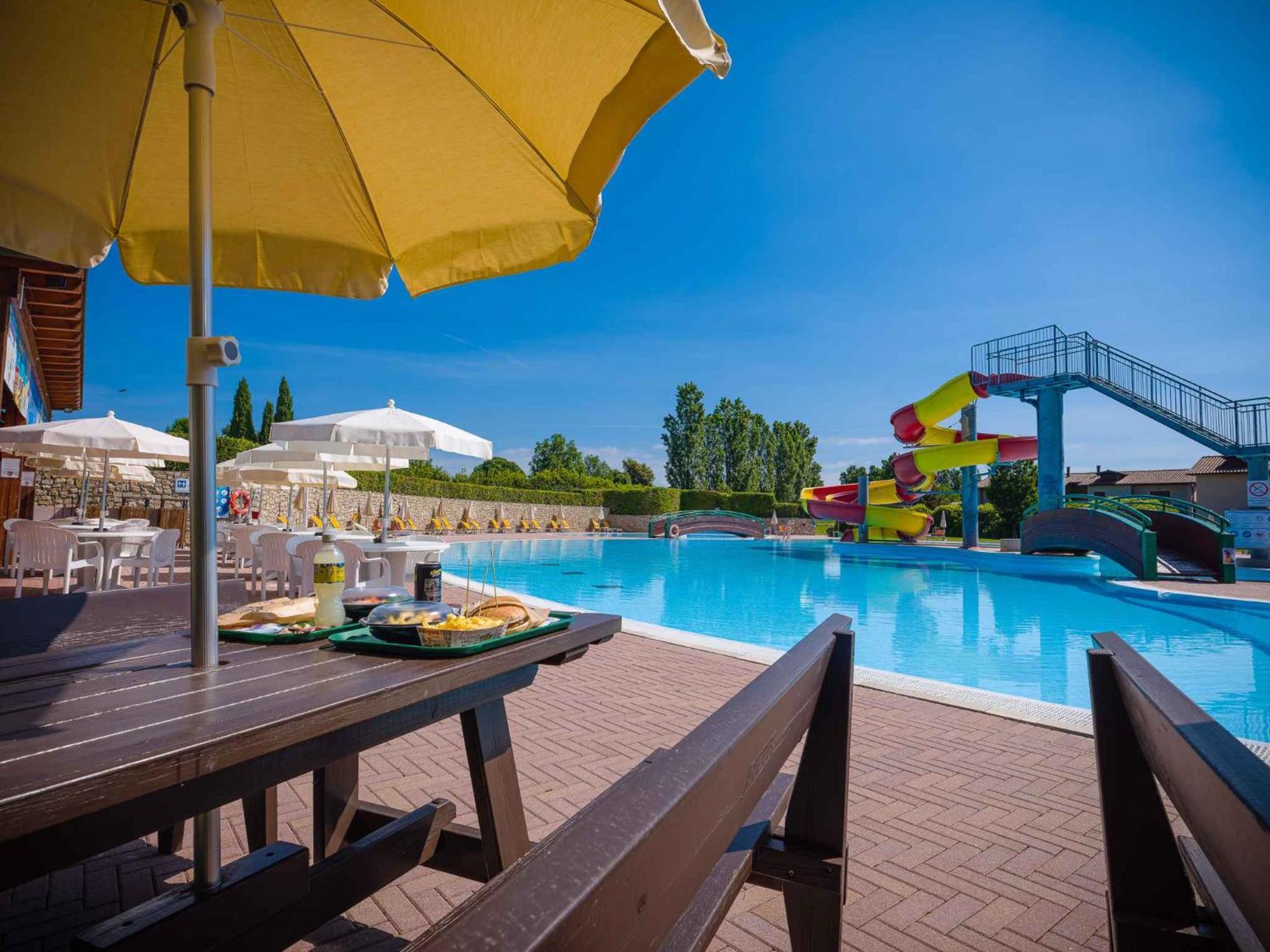 Apartment In Peschiera Del Garda 22085 Exterior photo